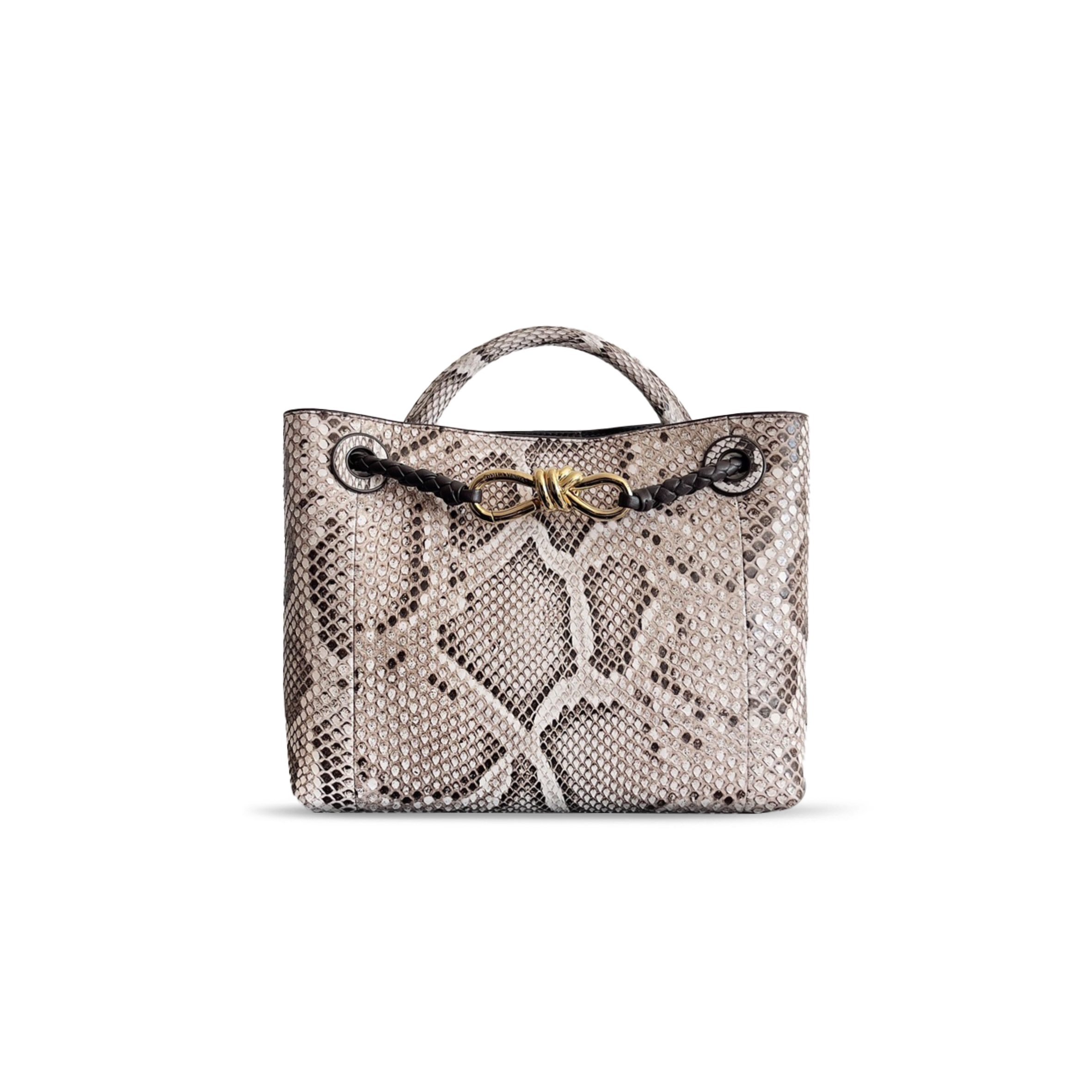 bo*te*ga Ve*ne*ta andiamo shoulder bag 743568vcpp12123 (25*22*10.5cm)